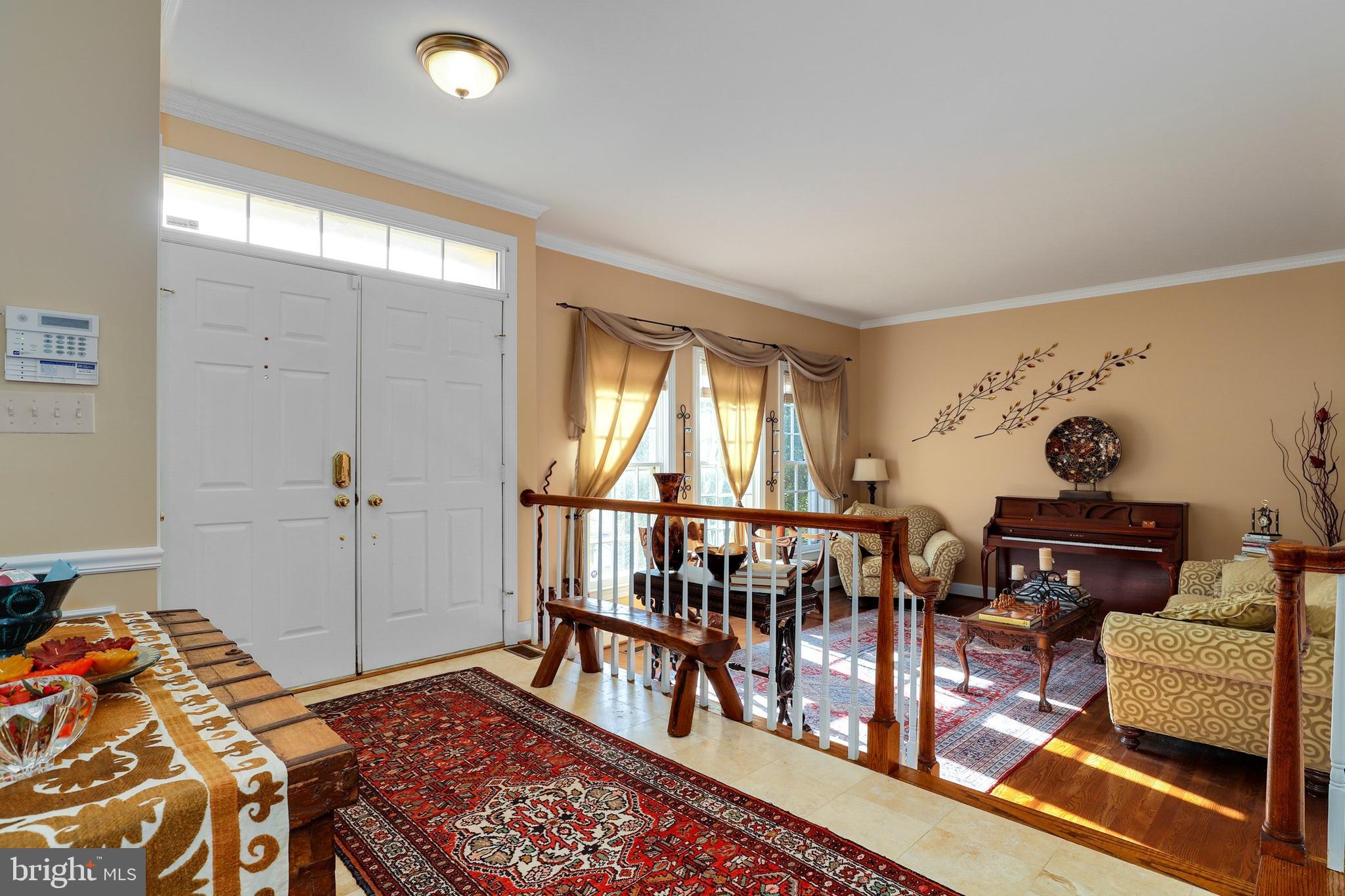 9425 Lost Trail Way Potomac, MD 20854 - Photo 8 of 42