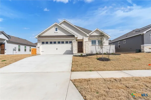 a view of house and outdoor space