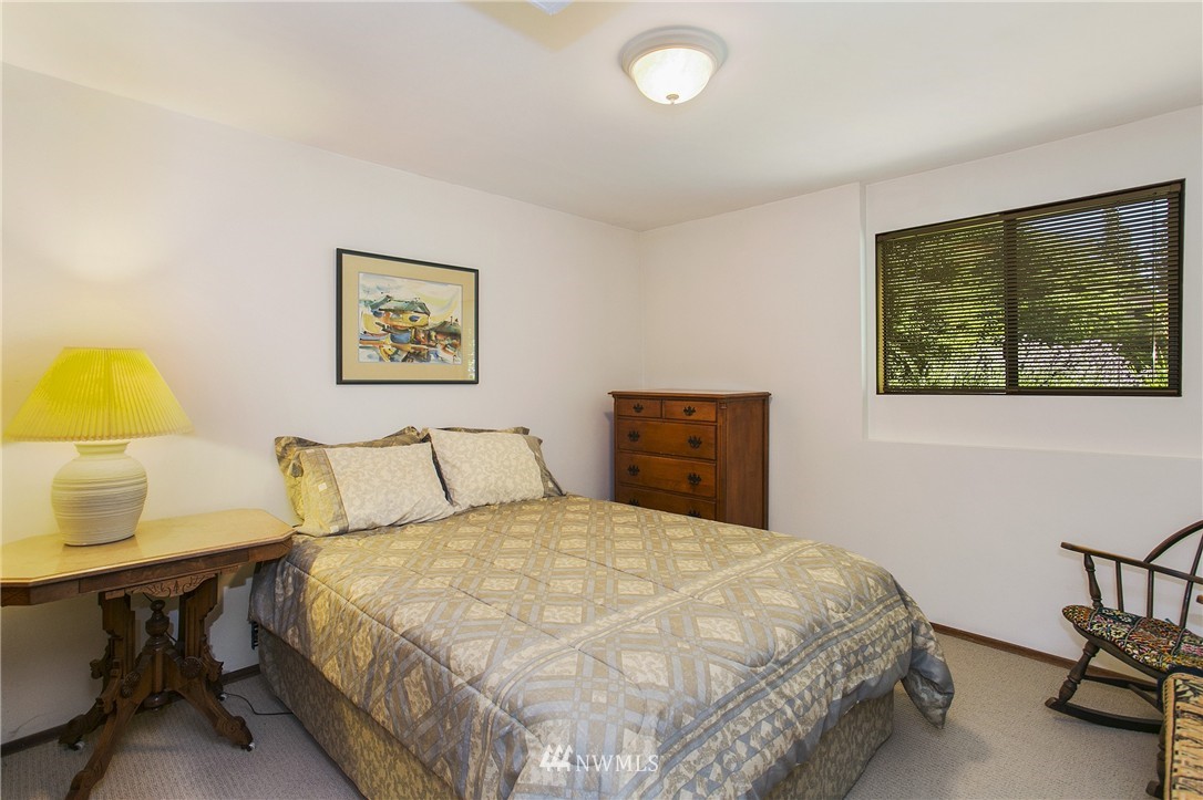 7414 180th Street Southwest Edmonds, WA 98026 - Photo 14 of 20 Gallery Image 14