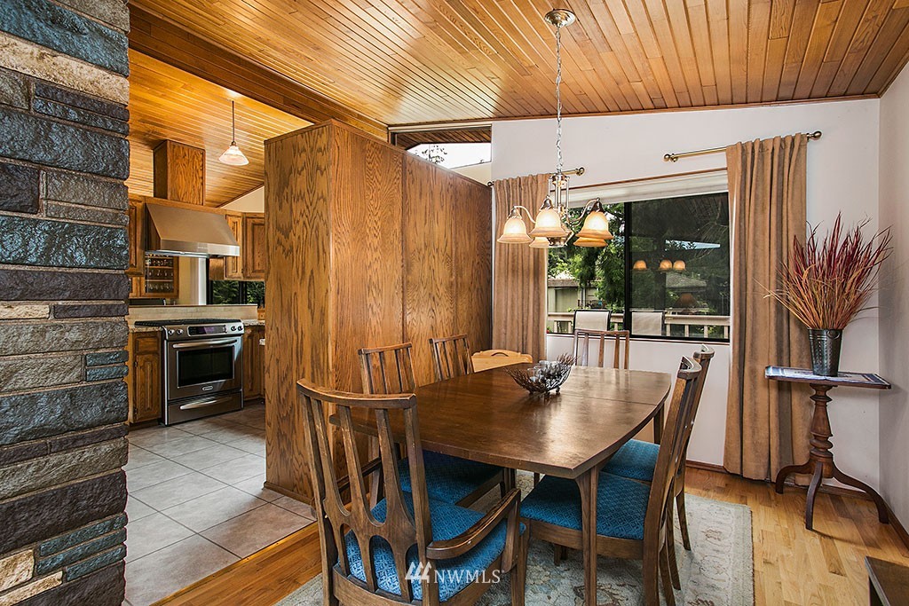 7414 180th Street Southwest Edmonds, WA 98026 - Photo 4 of 20 Gallery Image 4