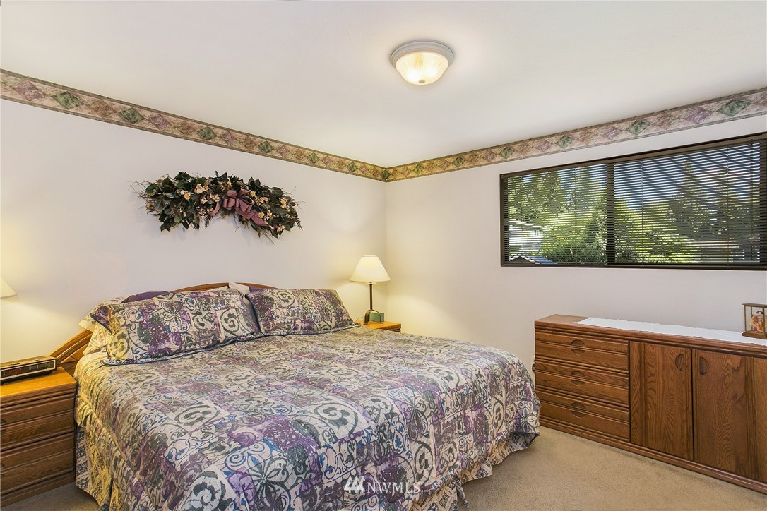 7414 180th Street Southwest Edmonds, WA 98026 - Photo 7 of 20 Gallery Image 7