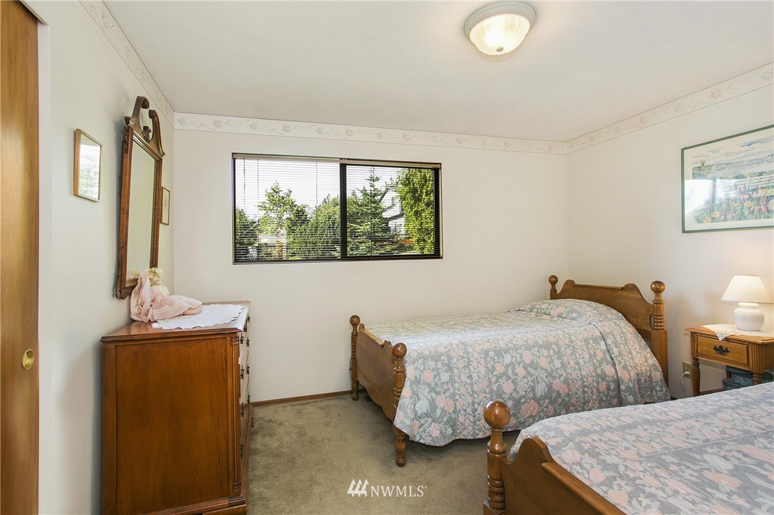 7414 180th Street Southwest Edmonds, WA 98026 - Photo 9 of 20 Gallery Image 9