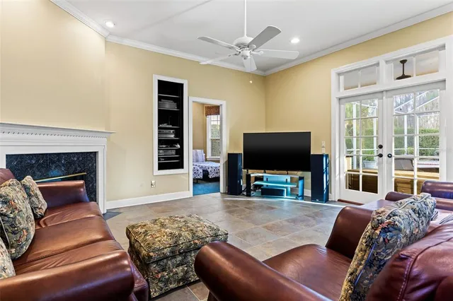 $5,000 | 6445 Renwick Circle, Tampa, FL 33647