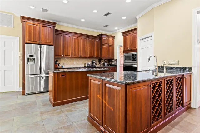 $5,000 | 6445 Renwick Circle, Tampa, FL 33647