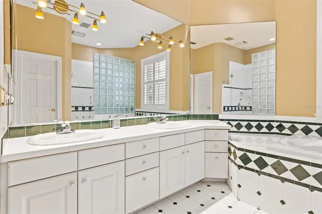 $5,000 | 6445 Renwick Circle, Tampa, FL 33647