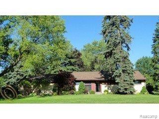 2730 Walbridge Drive Rochester, MI 48307 - Photo 1 of 19 Fabulous Ranch