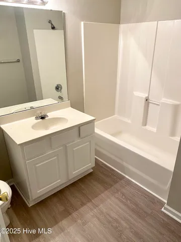 $925 | 3001 MacGregor Downs Road, Unit 102, Greenville, NC 27834