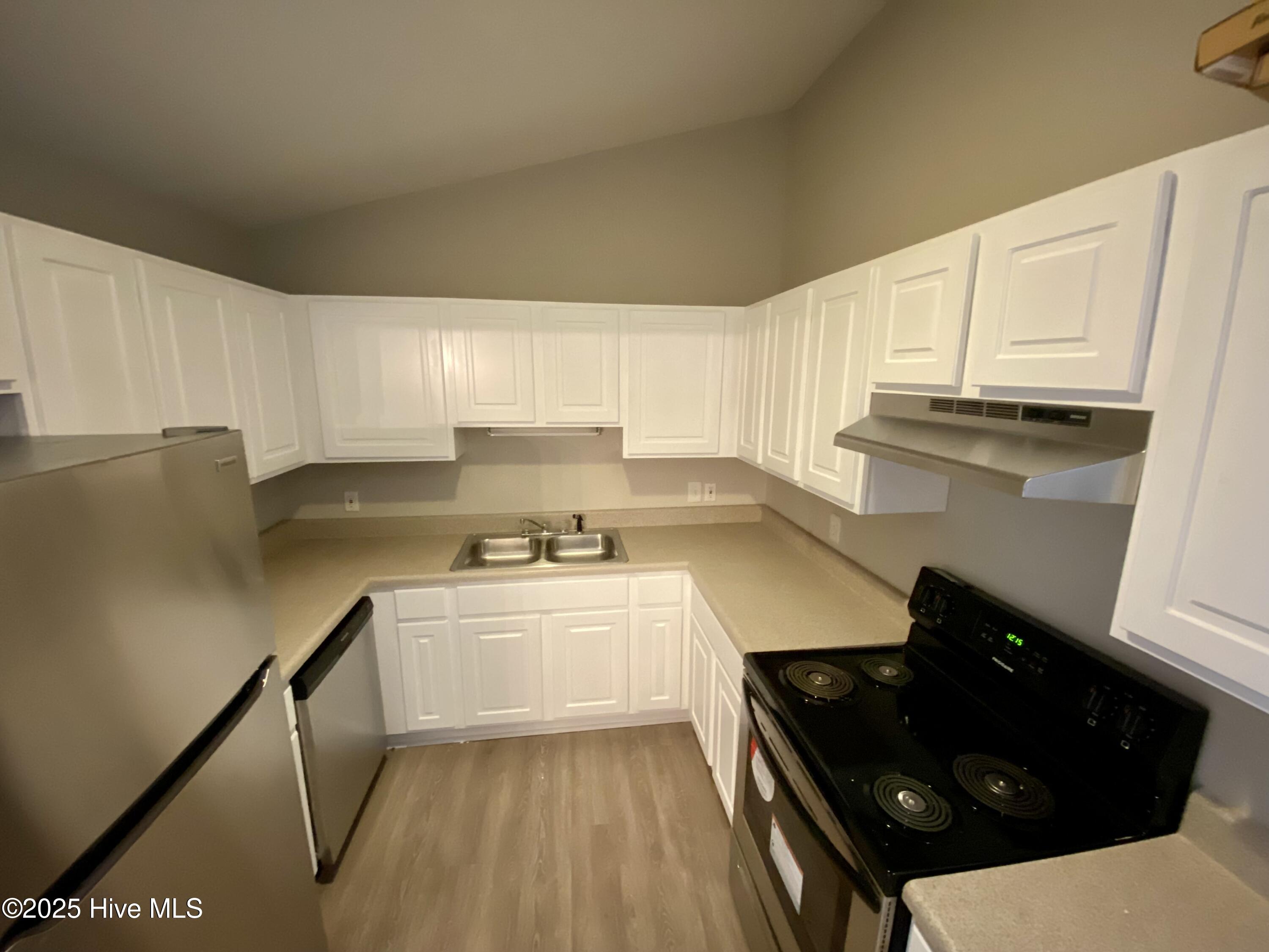 3001 MacGregor Downs Road, Unit 102 Greenville, NC 27834 - Photo 5 of 6 IMG_4808