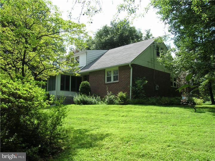 1118 Wrightstown Road Newtown, PA 18940 - Photo 2 of 17 Exterior Side