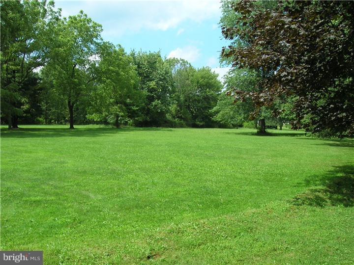 1118 Wrightstown Road Newtown, PA 18940 - Photo 15 of 17 Back Yard