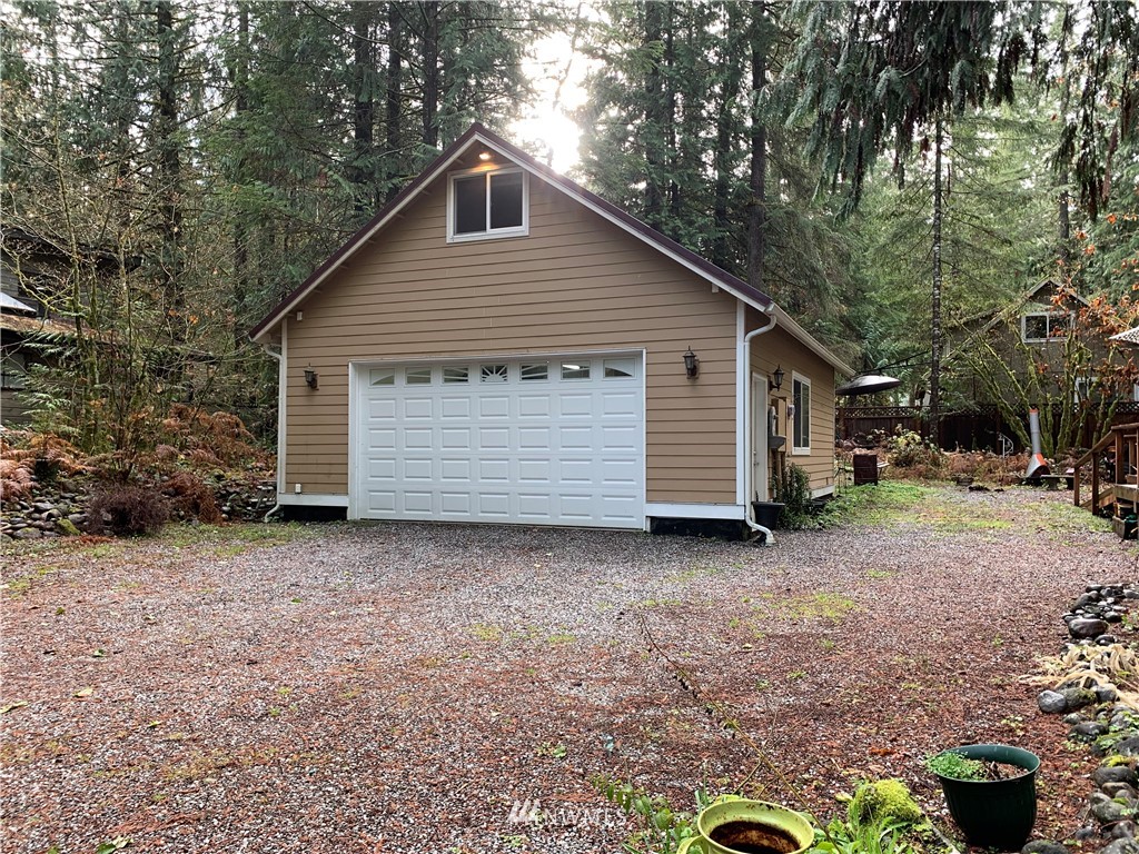 18024 Welcome Road Glacier, WA 98244 - Photo 14 of 17 Gallery Image 14