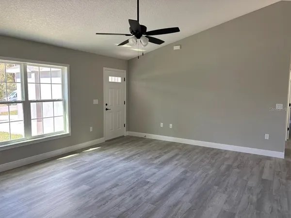 $279,900 | 3055 West Viking Lane, Dunnellon, FL 34433