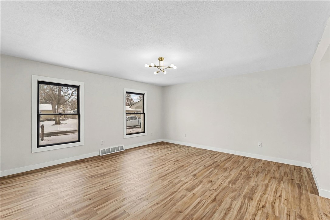 106 Delmar Catlin, IL 61817 - Photo 7 of 48