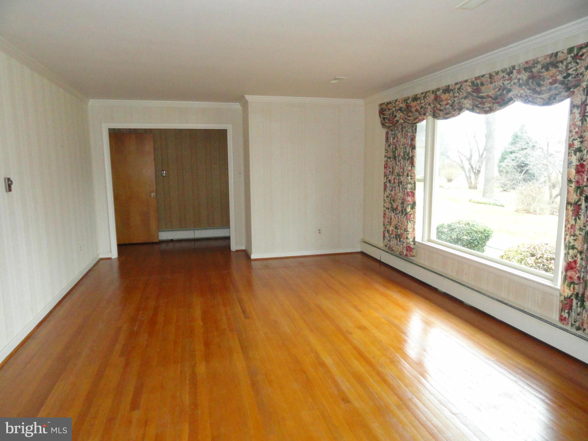 12350 Metlock Road Culpeper, VA 22701 - Photo 3 of 11 Living Room