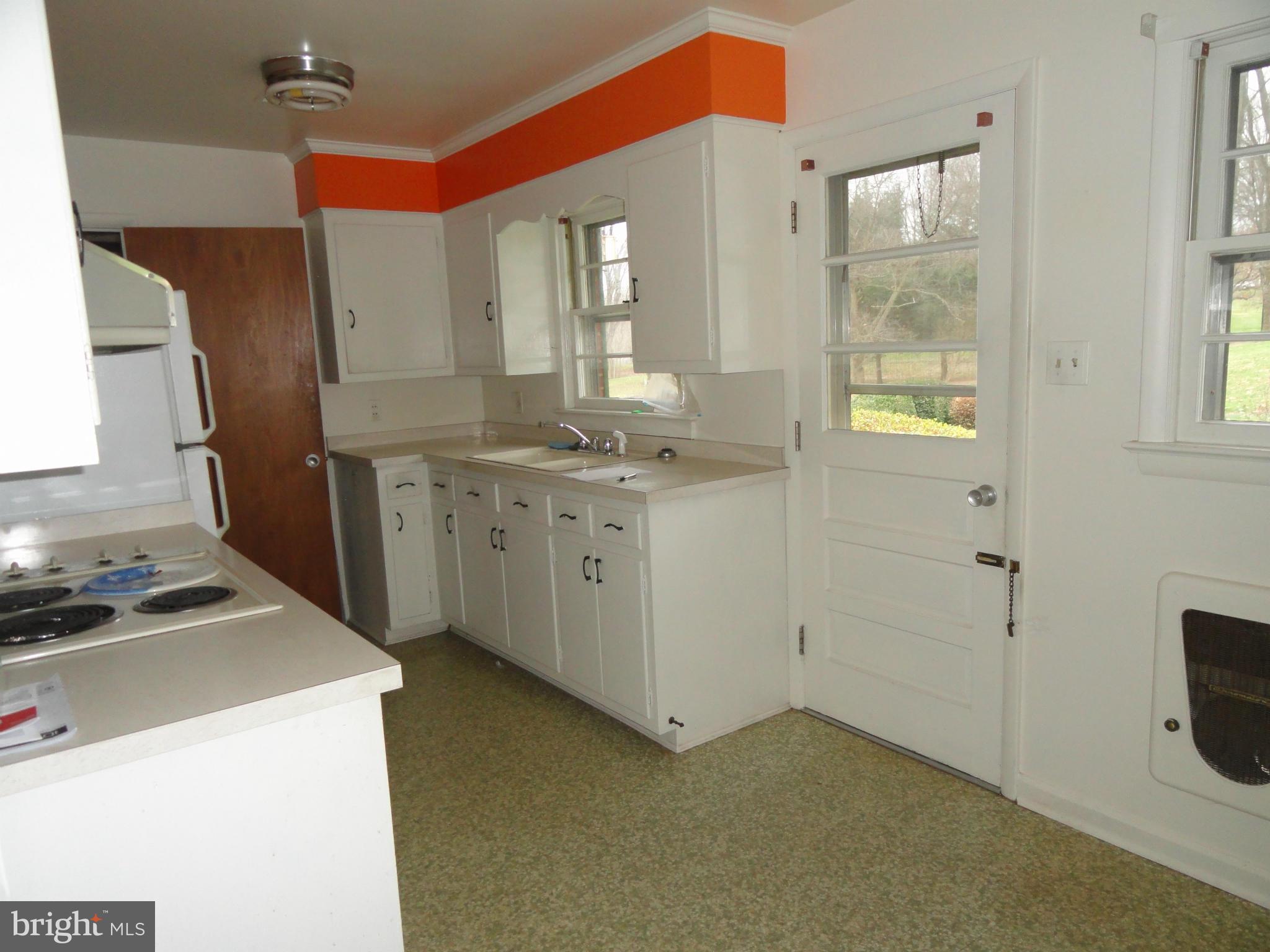 12350 Metlock Road Culpeper, VA 22701 - Photo 6 of 11 Kitchen