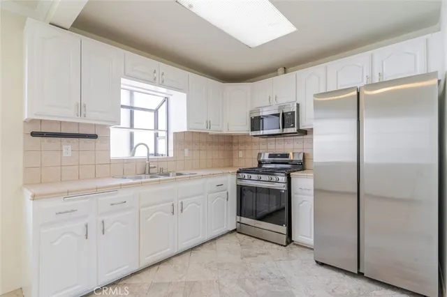 $3,250 | 11937 Burton Street, North Hollywood, CA 91605