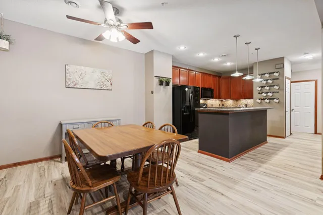 $284,999 | 1650 White Pine Way, Unit B, Carver, MN 55315