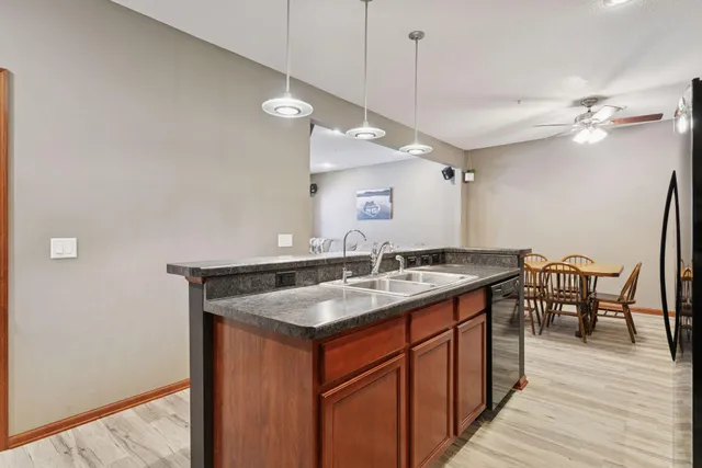 $284,999 | 1650 White Pine Way, Unit B, Carver, MN 55315