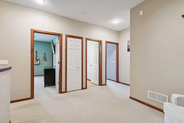 $279,900 | 1650 White Pine Way, Unit B, Carver, MN 55315