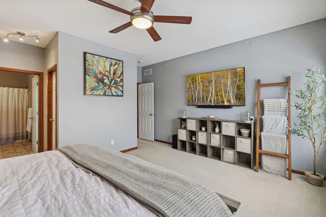 $284,999 | 1650 White Pine Way, Unit B, Carver, MN 55315