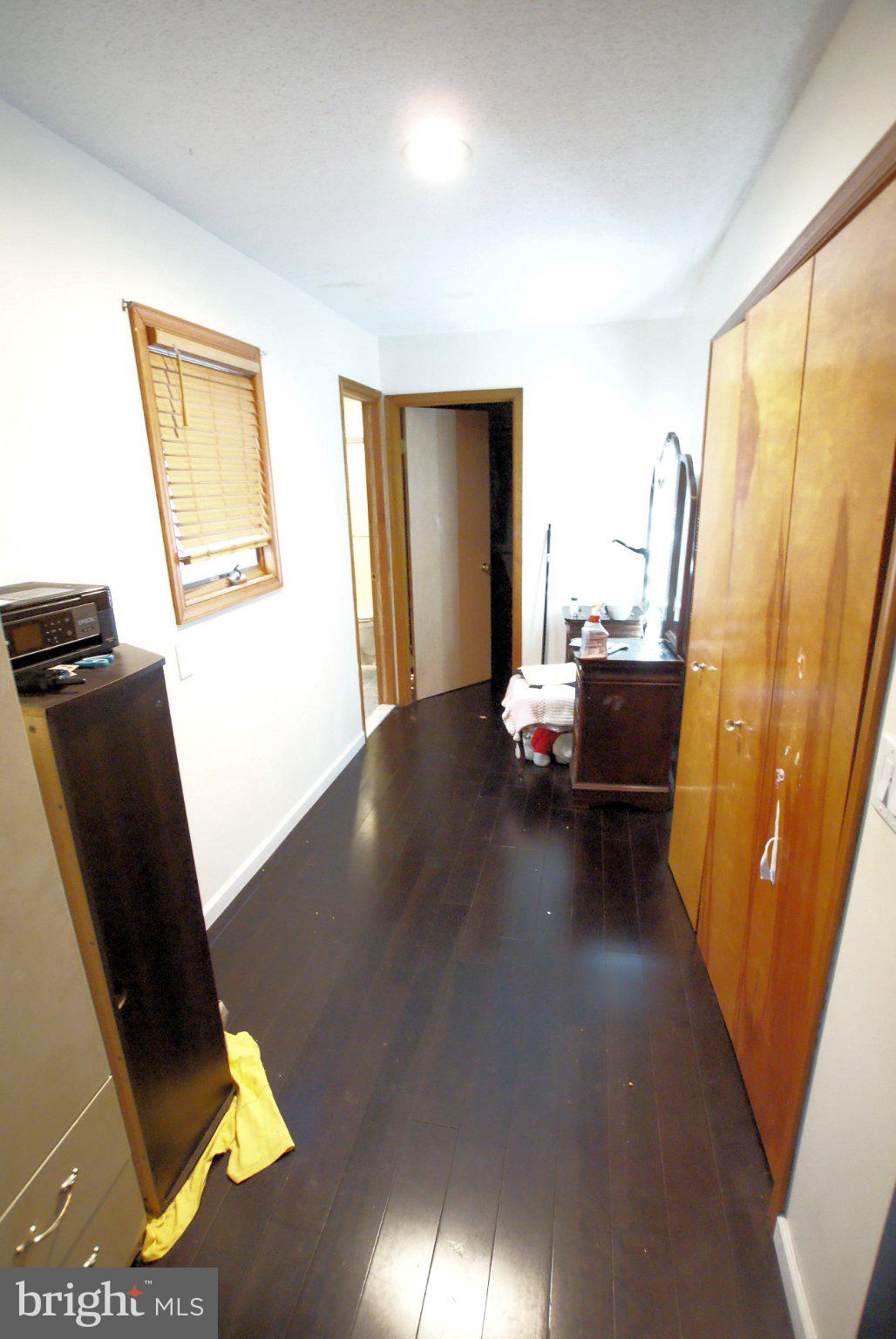 387 Frog Pond Road Little Egg Harbor, NJ 08087 - Photo 15 of 23 a living room with furniture and a window