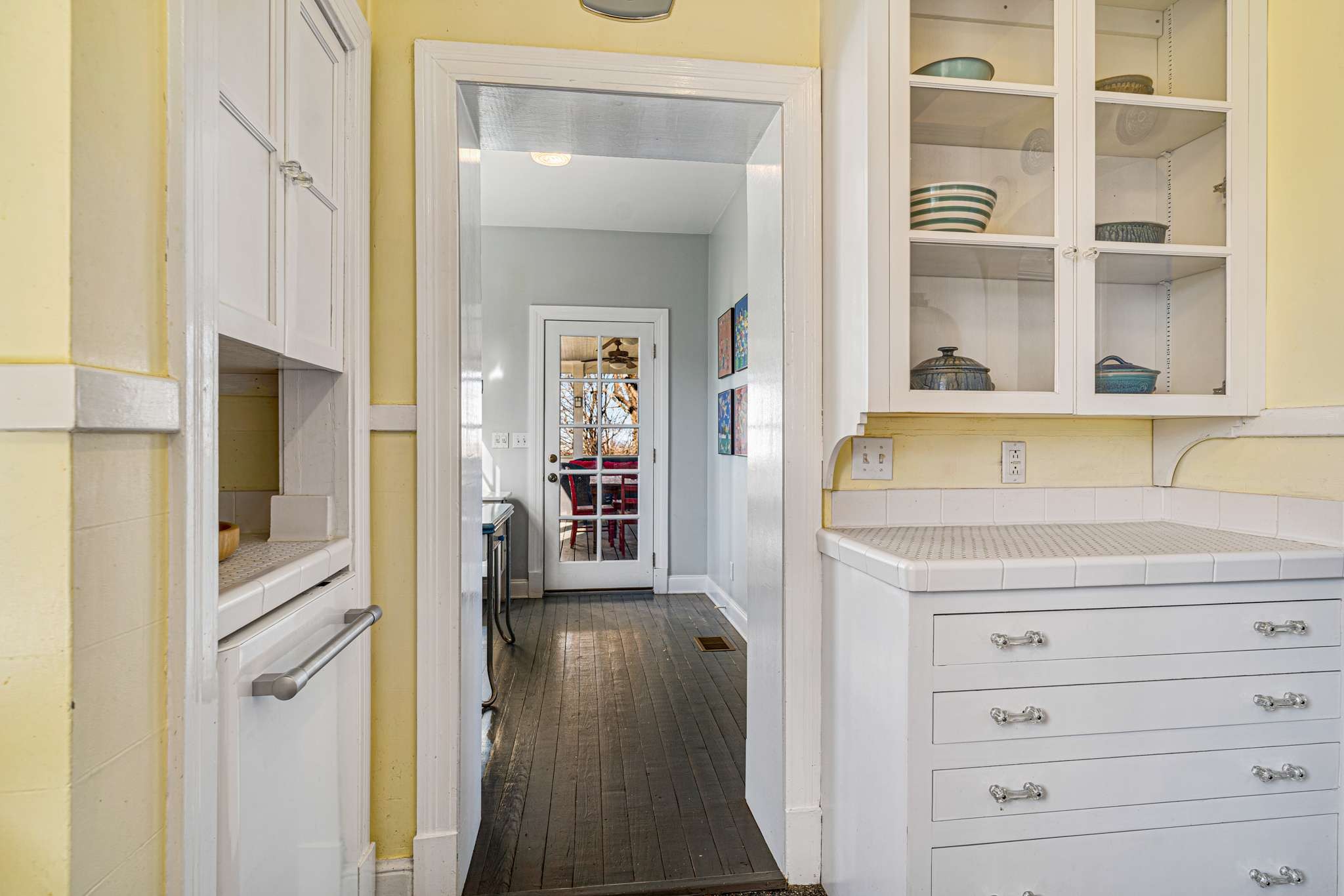 3002 Overlook Drive Nashville, TN 37212 - Photo 18 of 46 a bathroom with a sink and a mirror