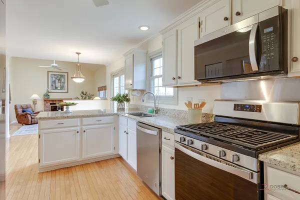 $499,900 | 6952 Revere Court, Gurnee, IL 60031
