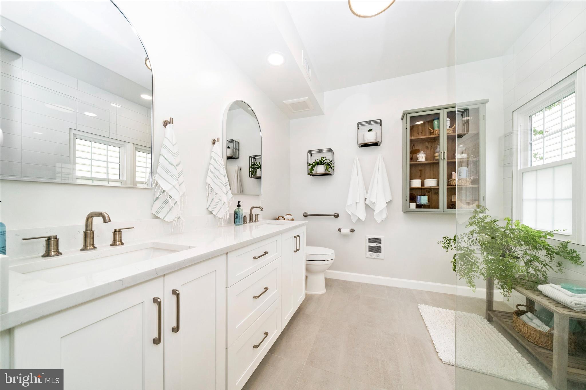 2447 Merchant Street Frederick, MD 21701 - Photo 26 of 56 Main Level Primary Suite Bathroom