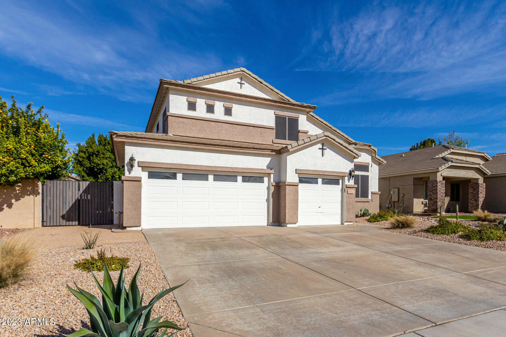 3554 East Caleb Way Gilbert, AZ 85234 - Photo 2 of 33 04 - Caleb