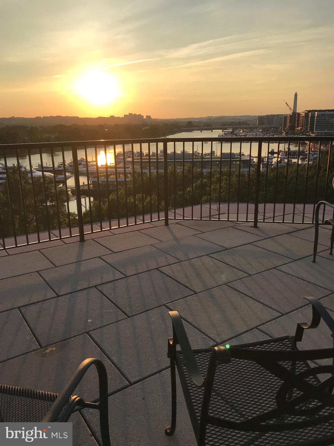 510 N Street Southwest, Unit N625 Washington, DC 20024 - Photo 29 of 62 AHHH --RELACING SUNDOWN IS Always GORGEOUS!