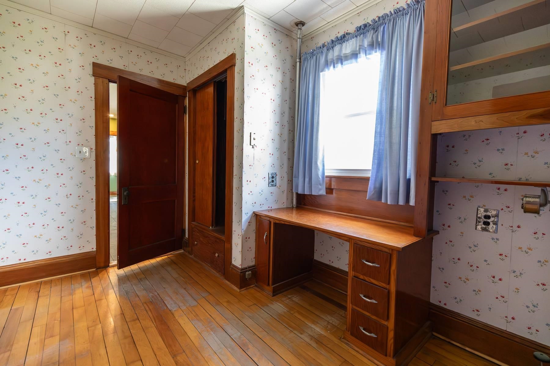 9 Tuttle Street Rockingham, VT 05101 - Photo 45 of 52