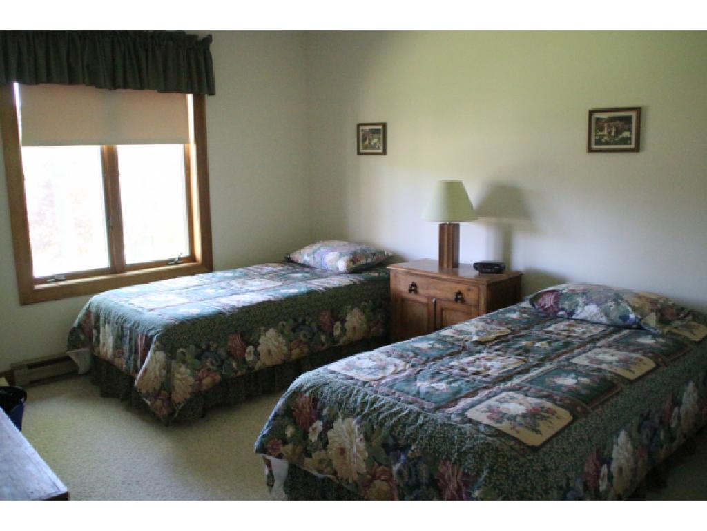 917-4c Murphys Road, Unit 4C Quechee, VT 05059 - Photo 16 of 25 Gallery Image 16