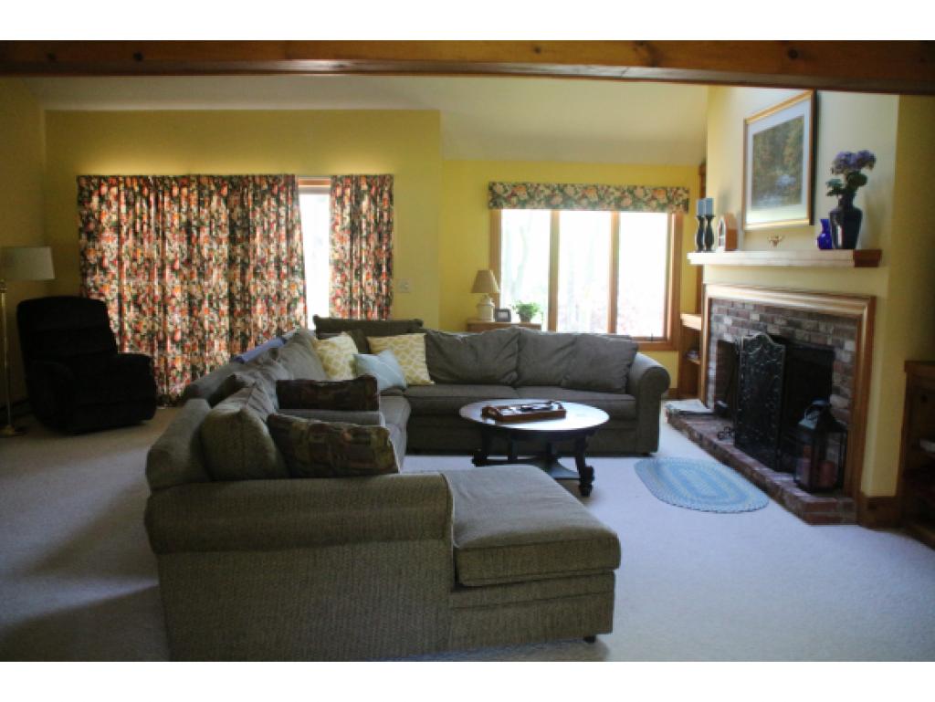917-4c Murphys Road, Unit 4C Quechee, VT 05059 - Photo 4 of 25 Gallery Image 4