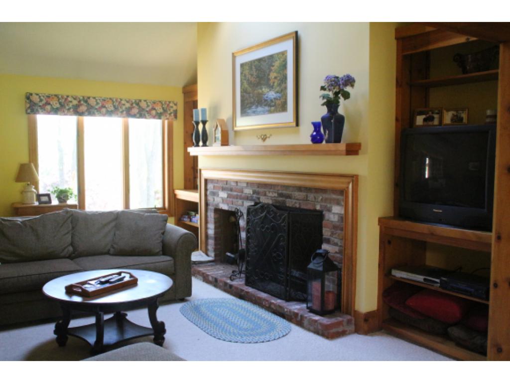 917-4c Murphys Road, Unit 4C Quechee, VT 05059 - Photo 6 of 25 Gallery Image 6