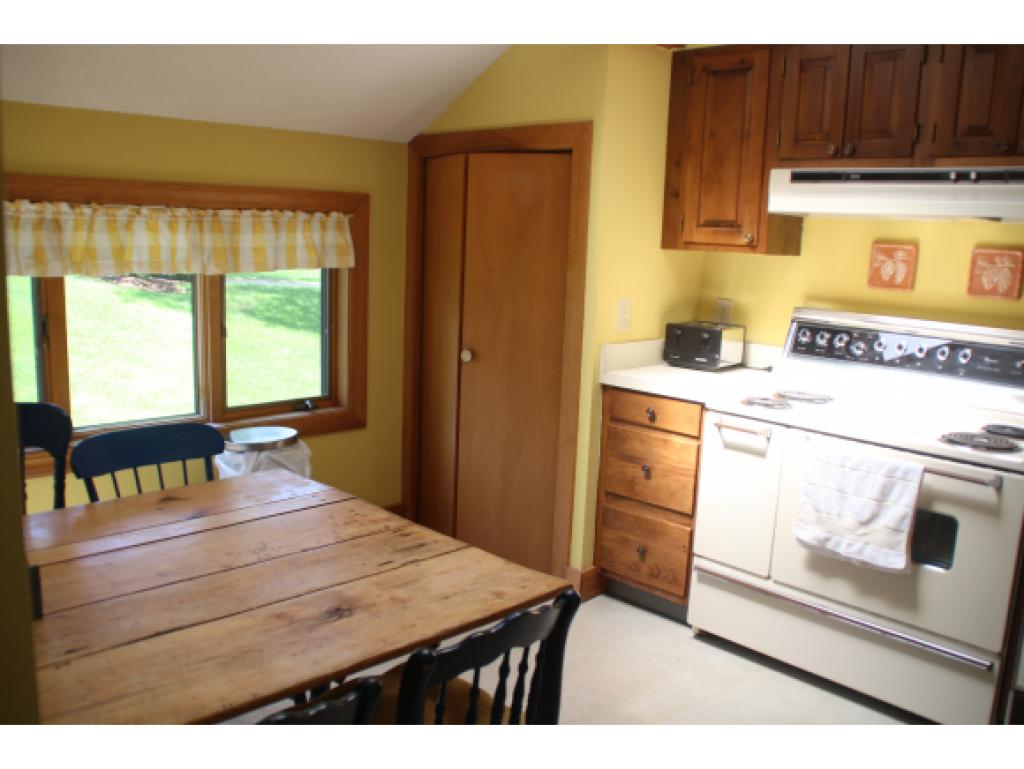 917-4c Murphys Road, Unit 4C Quechee, VT 05059 - Photo 10 of 25 Gallery Image 10