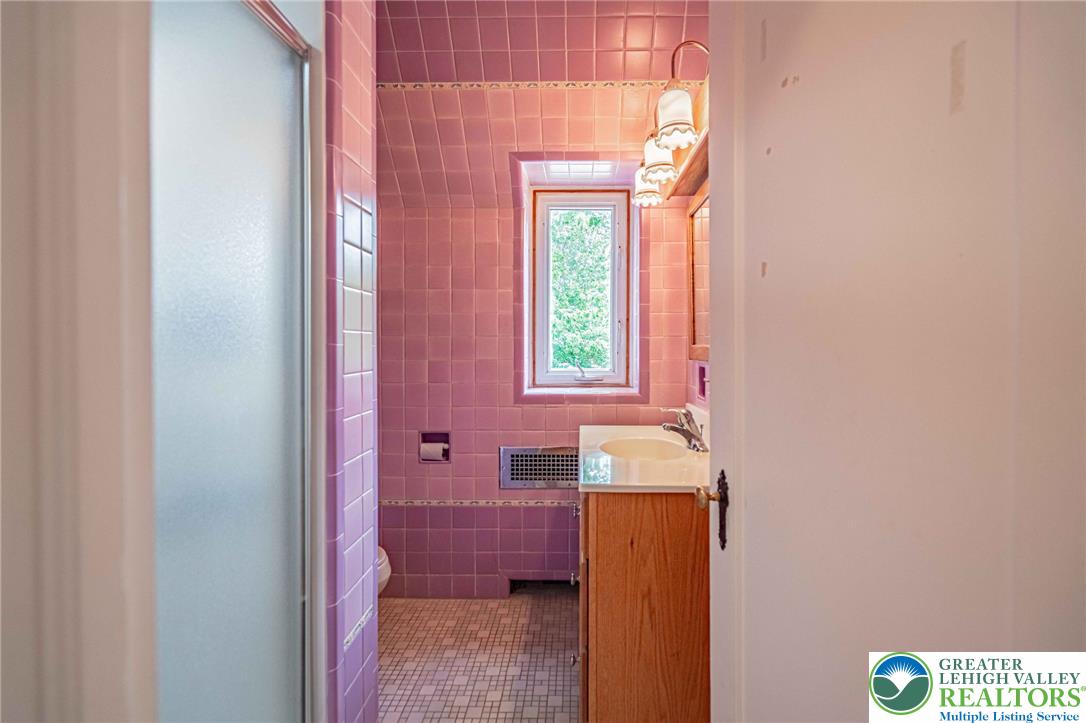 2829 Gordon Street Allentown, PA 18104 - Photo 36 of 56