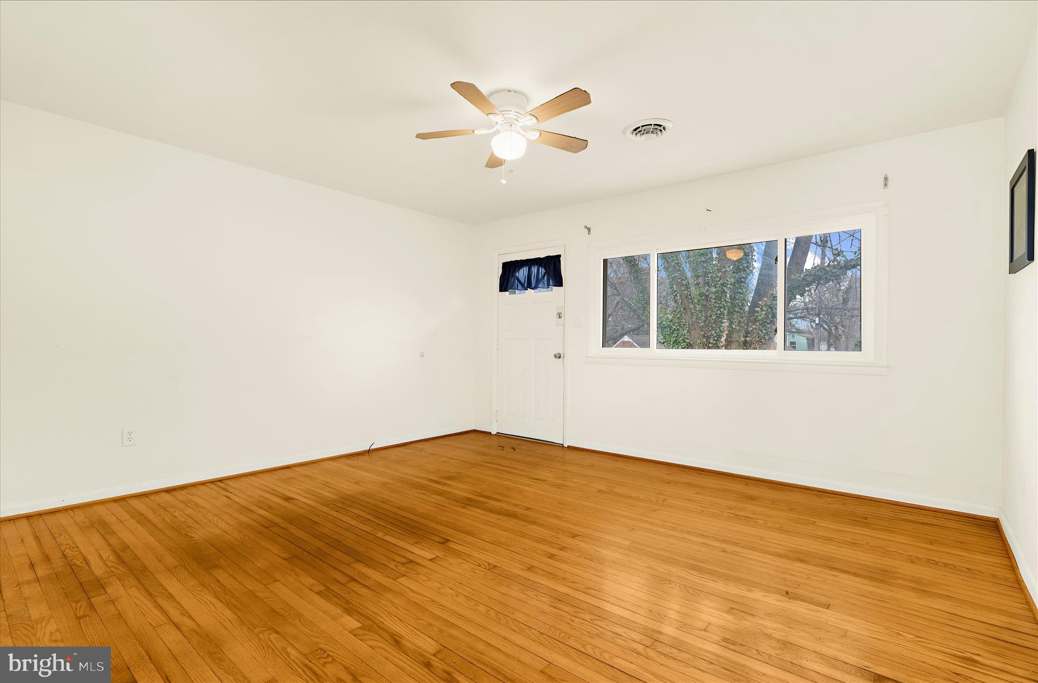 8229 Fort Smallwood Road Baltimore, MD 21226 - Photo 24 of 75 Gallery Image 24