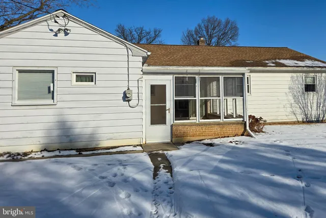 $329,900 | 1980 Larch Avenue, East Petersburg, PA 17520