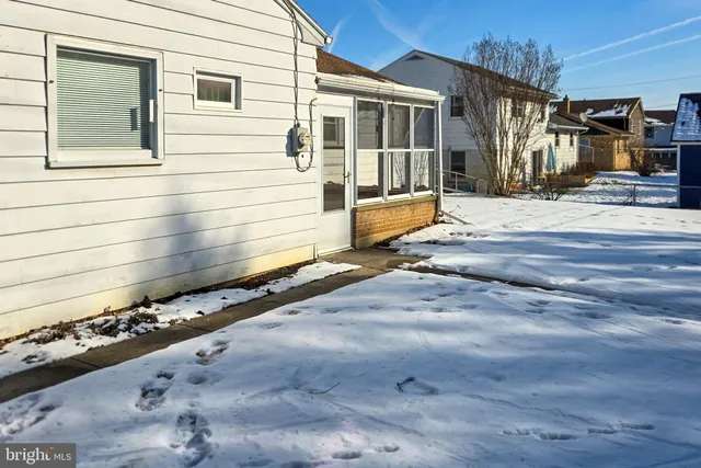 $329,900 | 1980 Larch Avenue, East Petersburg, PA 17520