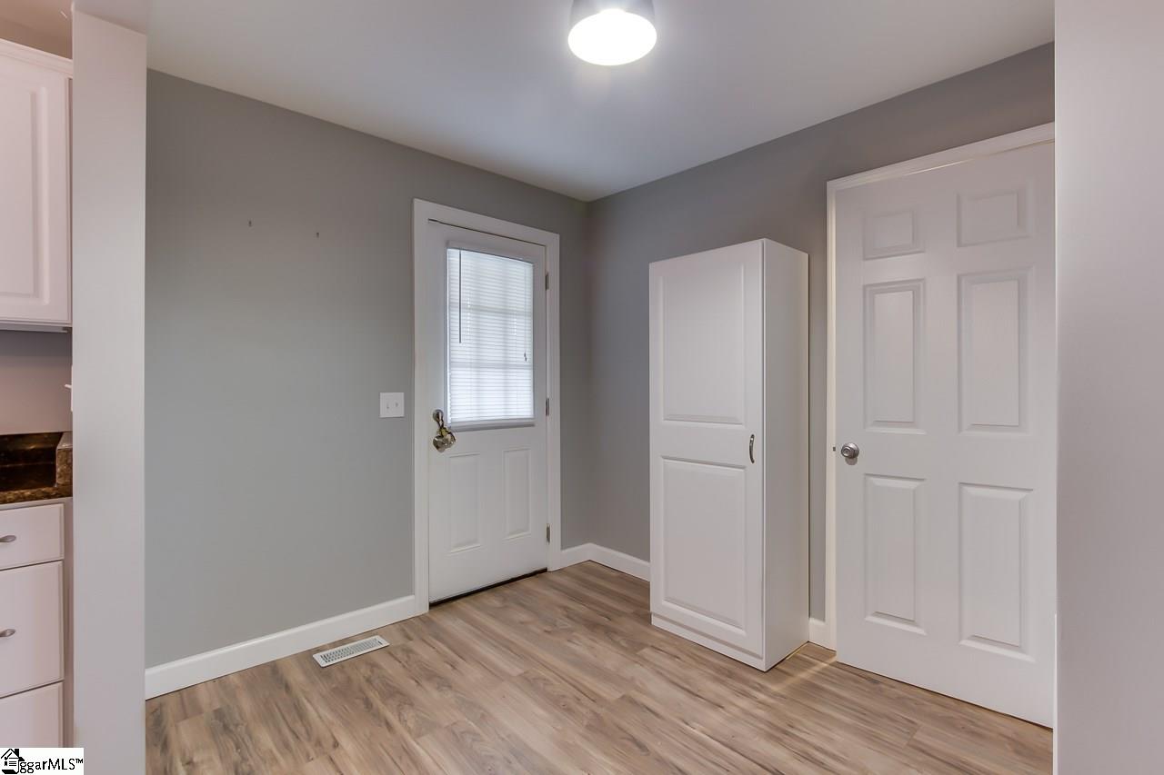 570 Victor Hill Road Greer, SC 29651 - Photo 12 of 33