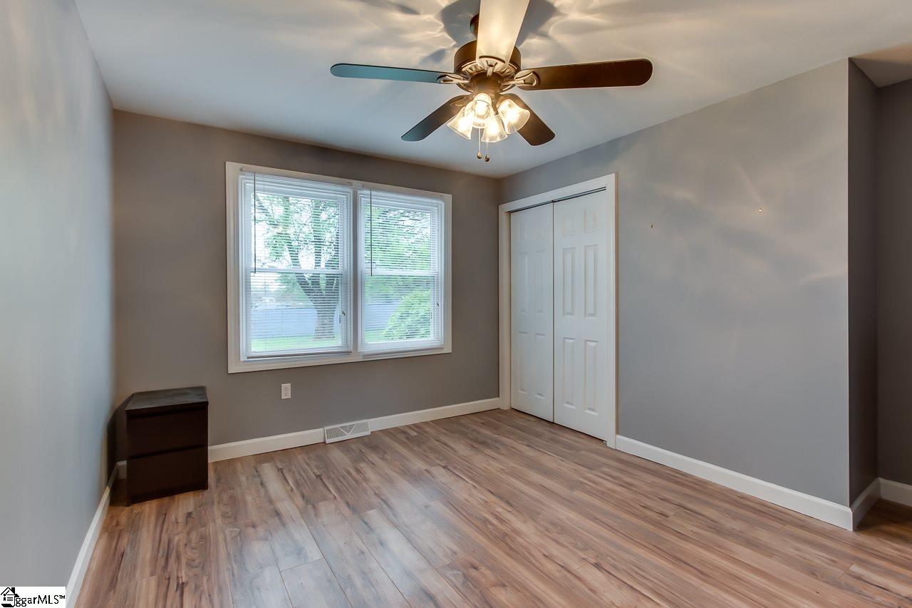 570 Victor Hill Road Greer, SC 29651 - Photo 14 of 33