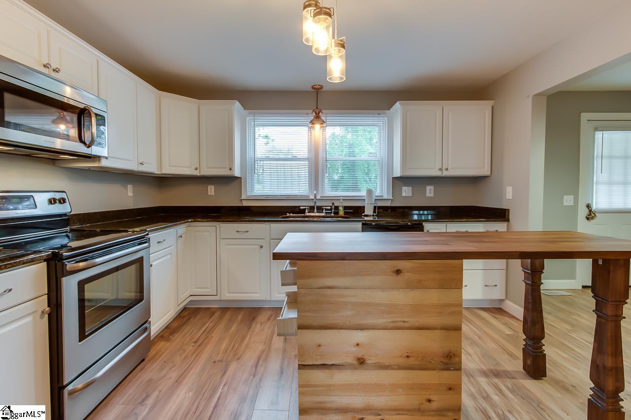 570 Victor Hill Road Greer, SC 29651 - Photo 19 of 33