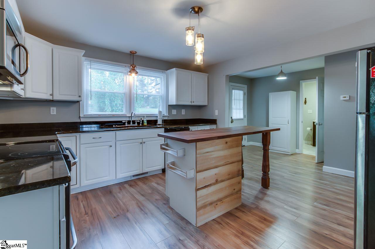 570 Victor Hill Road Greer, SC 29651 - Photo 20 of 33