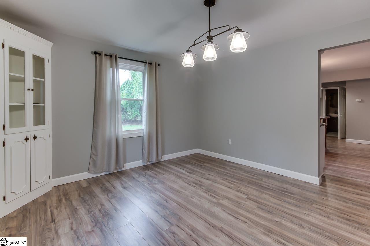 570 Victor Hill Road Greer, SC 29651 - Photo 23 of 33
