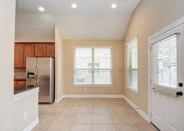 $3,350 | 199 Pinto Point Drive, The Woodlands, TX 77389