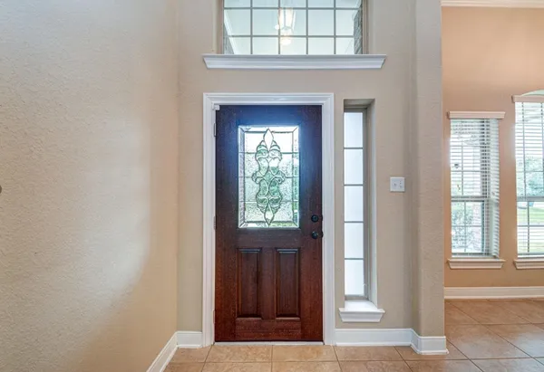 a view of an entryway of a house