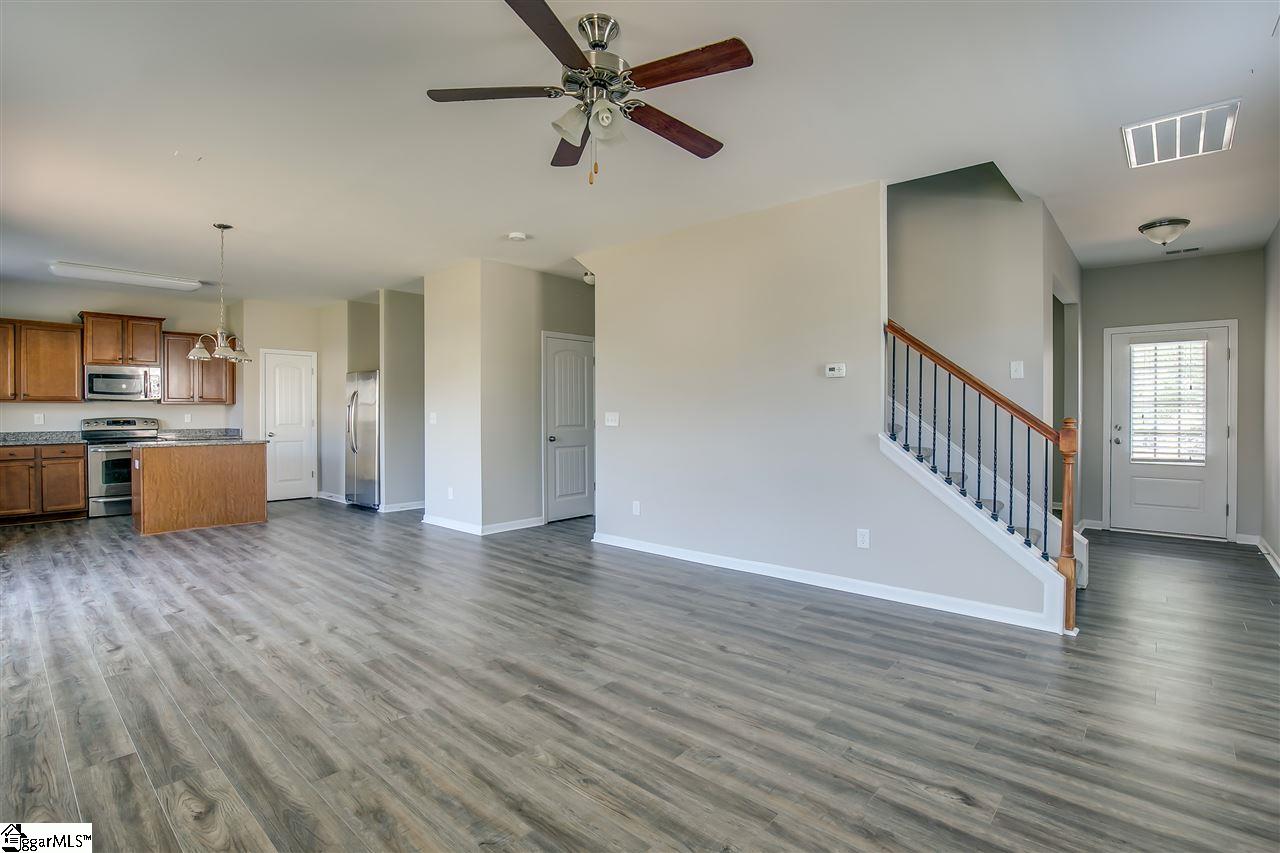 112 Shefleys Road Simpsonville, SC 29680 - Photo 4 of 32 Gallery Image 4