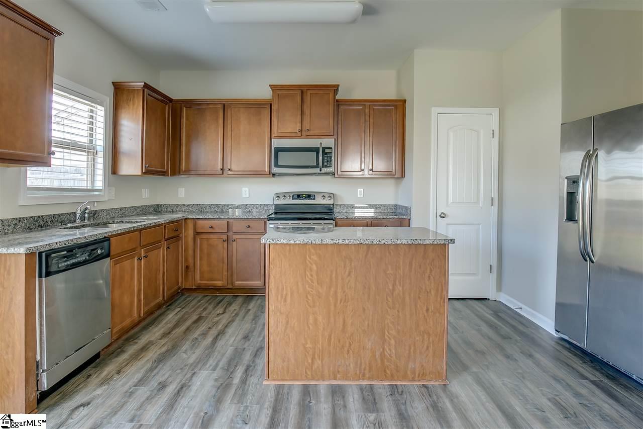 112 Shefleys Road Simpsonville, SC 29680 - Photo 6 of 32 Gallery Image 6