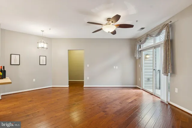 $520,000 | 2665 Prosperity Avenue, Unit 111, Fairfax, VA 22031