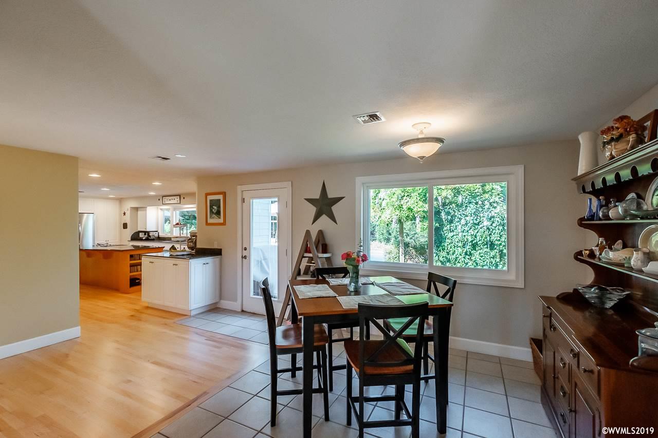 26029 Southwest Inavale Way Corvallis, OR 97333 - Photo 8 of 42 Gallery Image 8